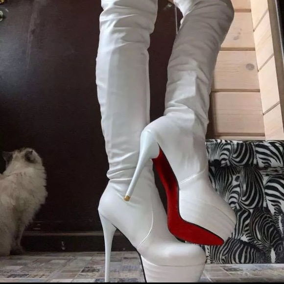 Thigh high boots - Picture 12 of 13